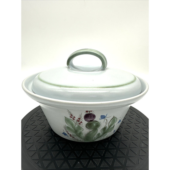Buchan Scotland Thistleware Stoneware Casserole Dish & Lid 257/40/43 - Picture 1 of 7
